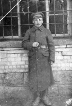 Nepriklausomybės kovų dalyvis Pranas Papievis iš Kretingos valsčiaus Ankštakių kaimo. 1919 m. Ritos Nagienės asmeninis archyvas, Kretinga